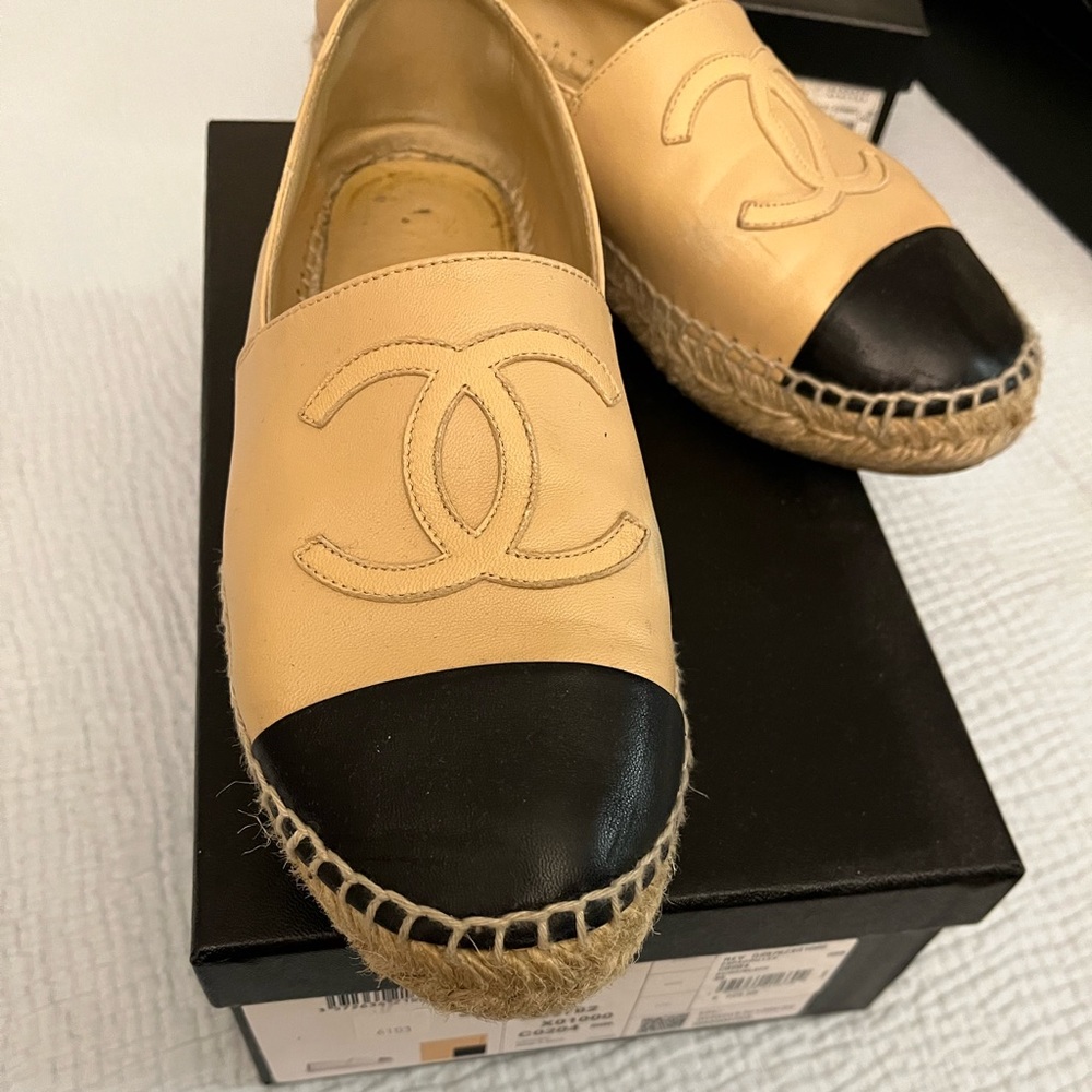 Chanel Beige and Black Espadrilles Sz. 39, US Sz. 9
